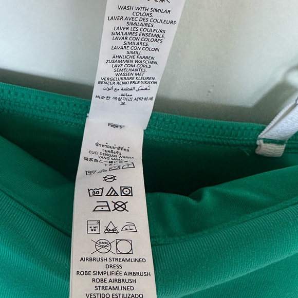 NWOT Alo Yoga Airbrush Streamlined Tennis Dress Spruce Green XXS - Picture 10 of 14